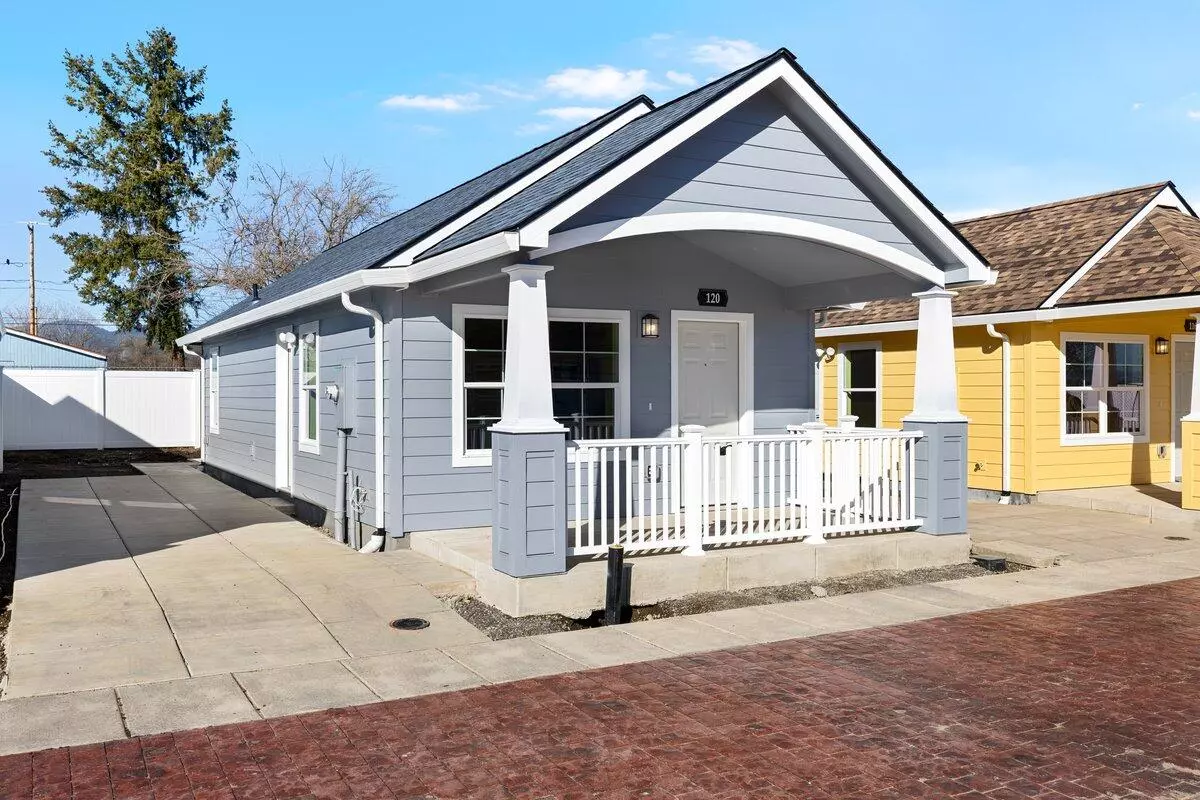 Medford, OR 97501,215 New Spirit WAY #Lot 21