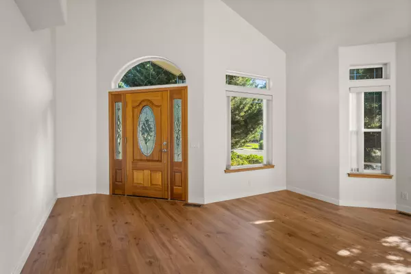 Grants Pass, OR 97526,2160 Crown ST