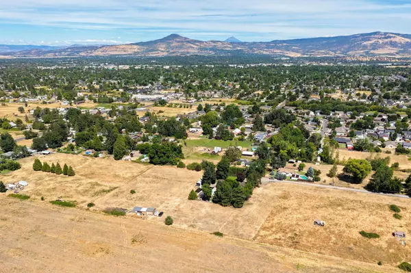 Medford, OR 97501,2680 Willow WAY