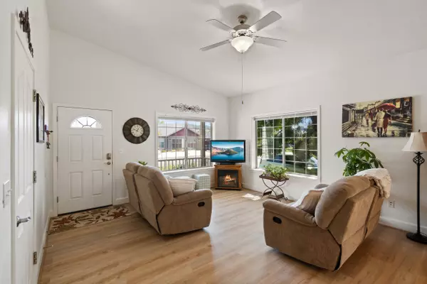 Eagle Point, OR 97524,136 Dianne WAY