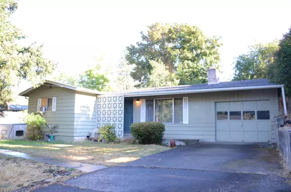 1112 Bellevue PL, Grants Pass, OR 97526