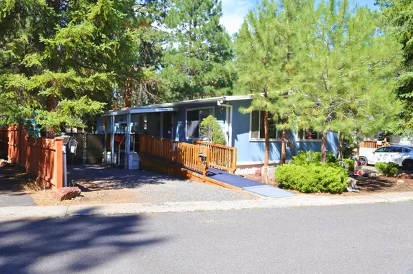 Bend, OR 97702,61040 Queens DR #14