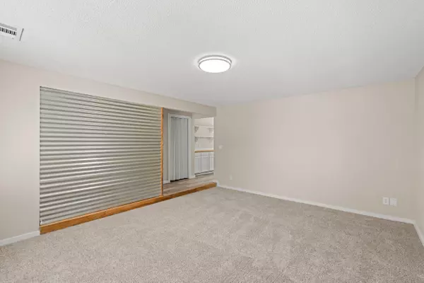 Central Point, OR 97502,209 Donna WAY