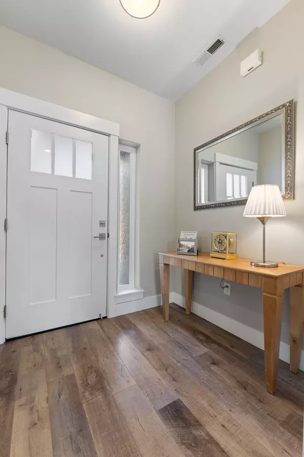 Medford, OR 97501,2111 La Connor DR