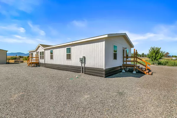 Central Point, OR 97502,1182 Justice RD