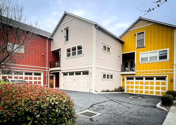 Jacksonville, OR 97530,440 4th ST #103