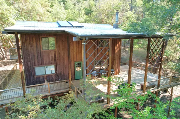 Jacksonville, OR 97530,939 Beaver Creek RD