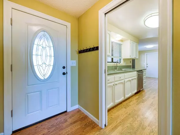 Klamath Falls, OR 97603,2106 Dawn DR