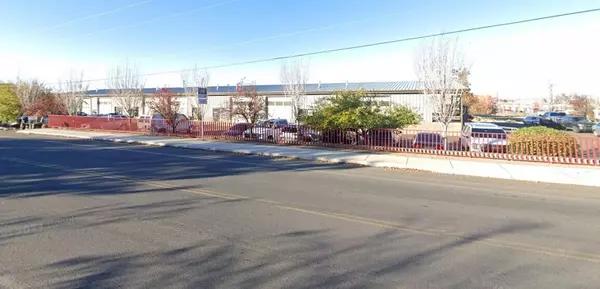 810 Hemlock AVE,  Redmond,  OR 97756