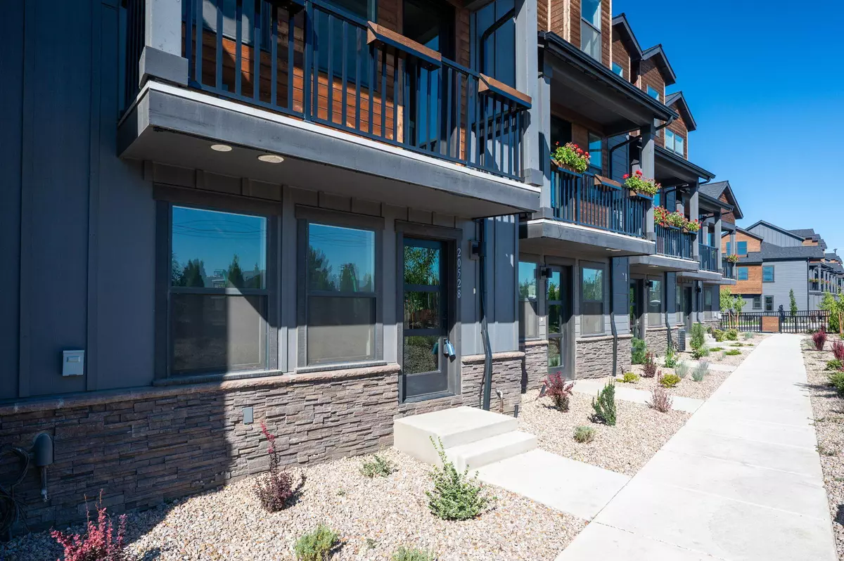 Bend, OR 97701,20528 Empire AVE