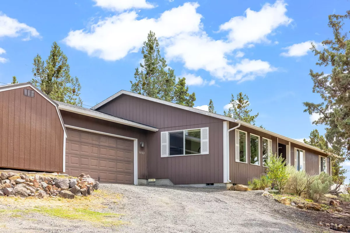 Prineville, OR 97754,5922 Combs ST