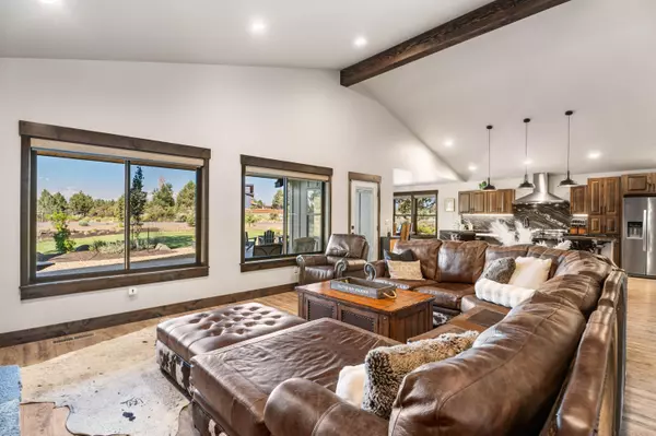 Bend, OR 97703,18180 2nd AVE