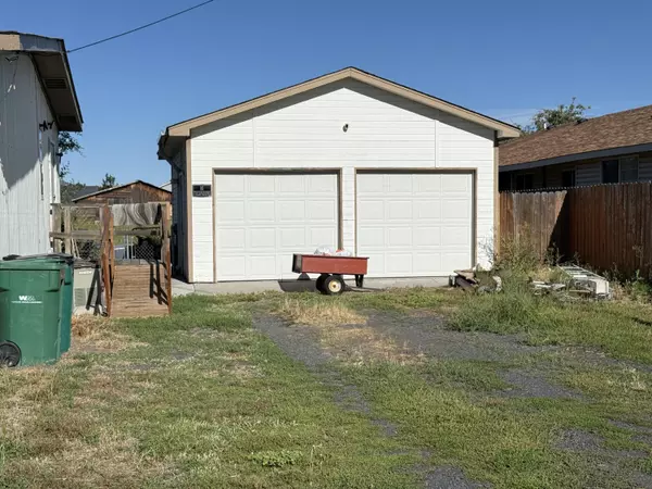 Klamath Falls, OR 97603,5641 Homedale RD