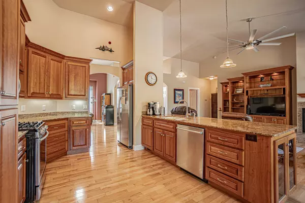 Eagle Point, OR 97524,203 Bellerive DR