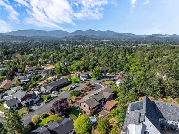 Grants Pass, OR 97526,1730 Crescent DR