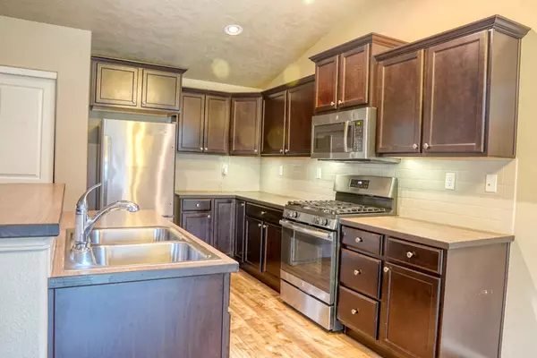 Sisters, OR 97759,1171 Hill AVE