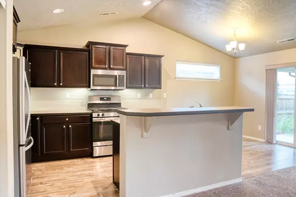 Sisters, OR 97759,1171 Hill AVE