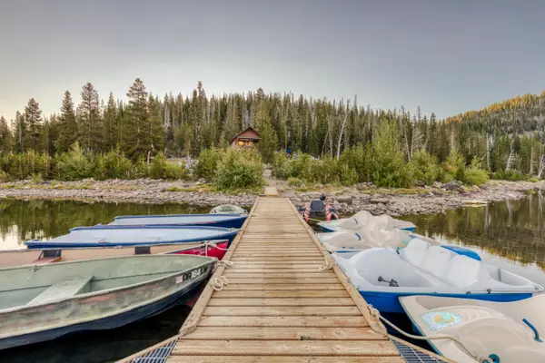 Sisters, OR 97759,63300 Three Creeks Lake RD