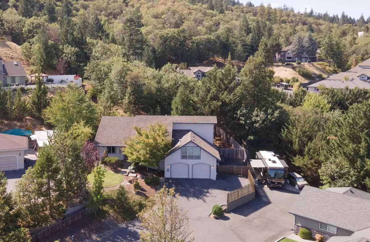 Grants Pass, OR 97526,1946 Crown ST