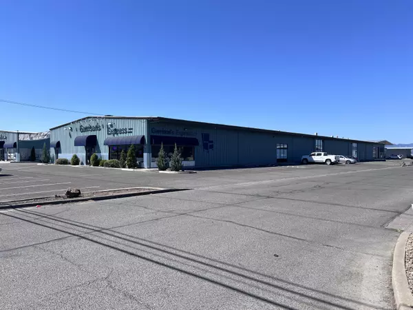 Central Point, OR 97502,6435 Crater Lake HWY