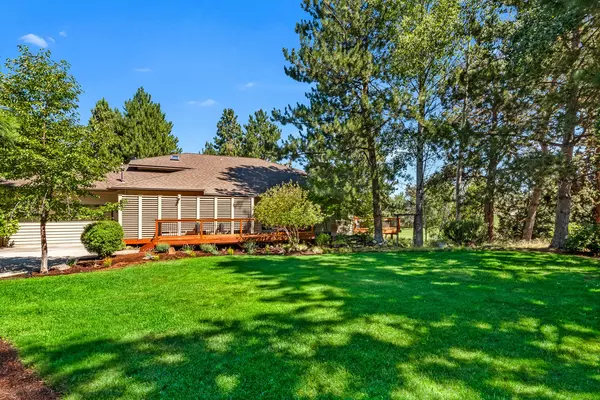 Bend, OR 97703,3040 Clubhouse DR