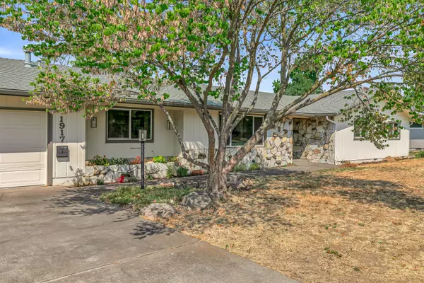 Medford, OR 97504,1917 Hybiscus ST