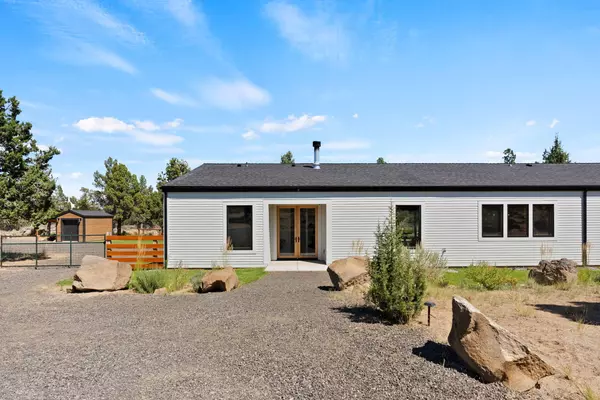 6623 Tetherow RD, Redmond, OR 97756