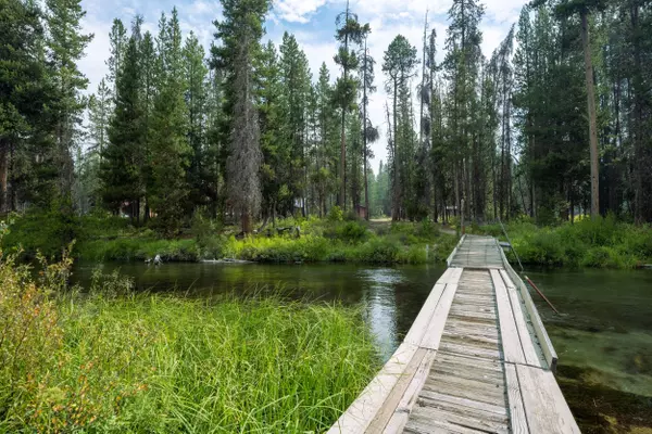 Crescent Lake, OR 97733,19128 Fred Ln