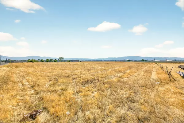 Medford, OR 97504,Lear WAY #901