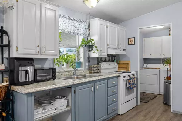 Medford, OR 97501,1570 Peach ST #53