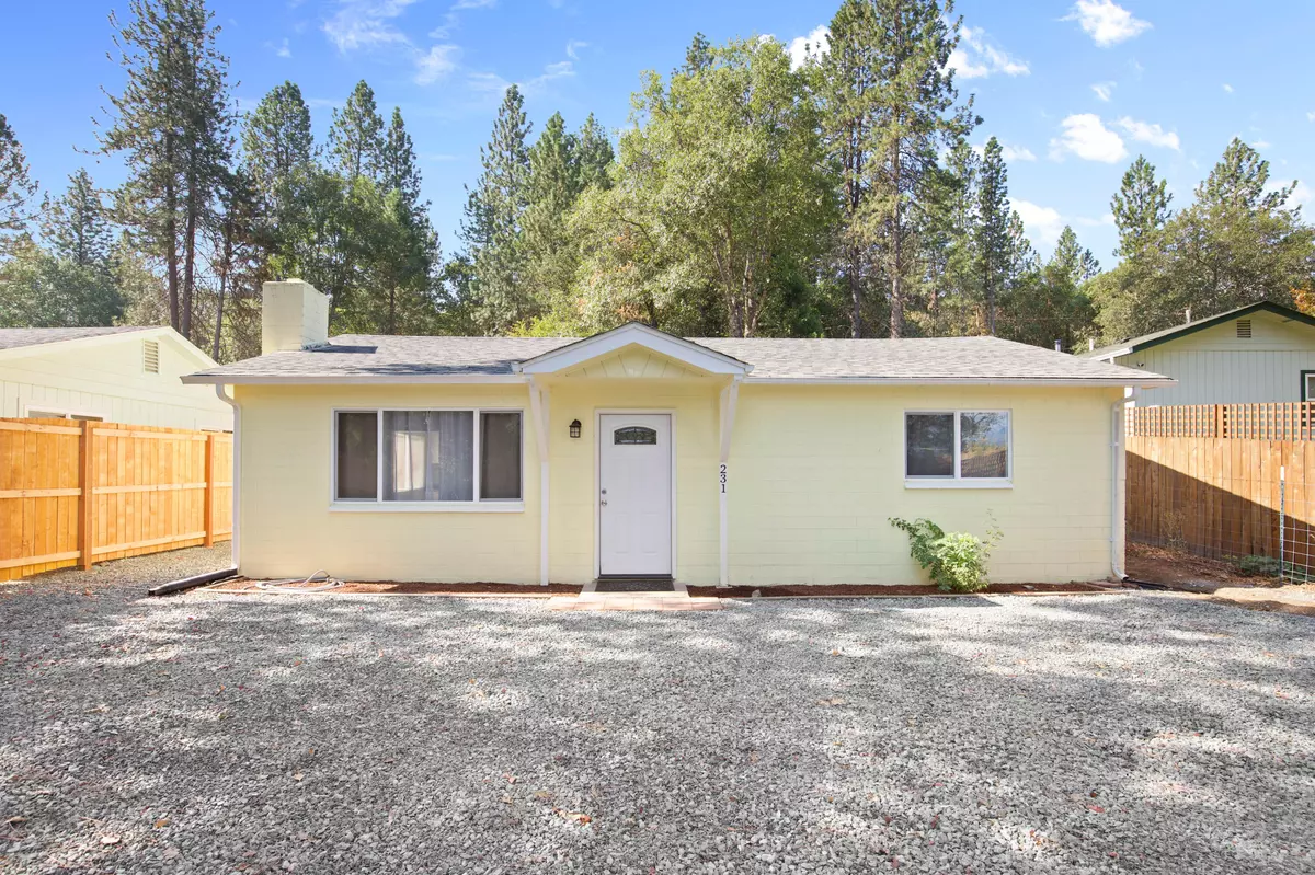 Merlin, OR 97532,231 Acorn ST