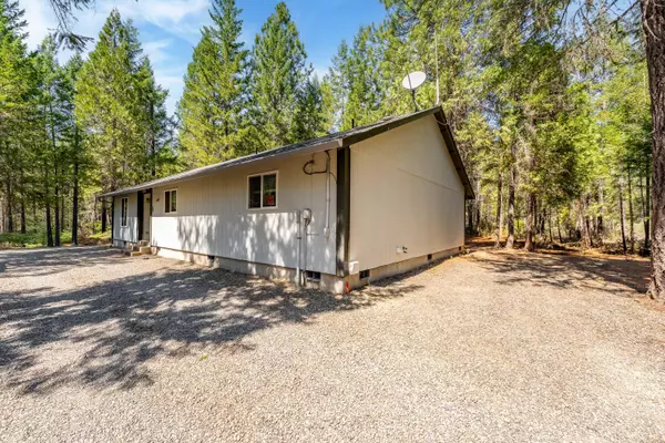 150 Jerry DR, O'brien, OR 97534