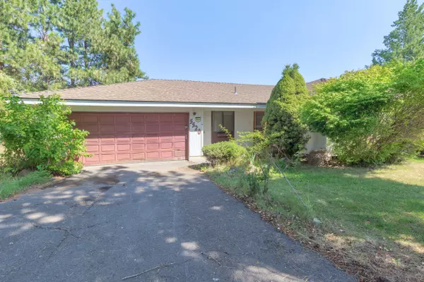 5520 Valleyview LN, Klamath Falls, OR 97601