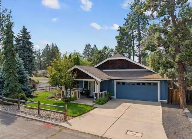 Bend, OR 97702,977 Hill ST