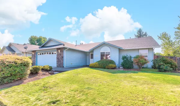 2052 Nebraska AVE, Grants Pass, OR 97527