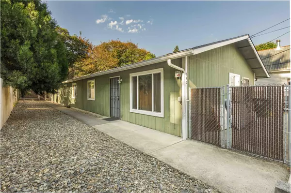 240 Gilbert AVE #A & B,  Glendale,  OR 97442