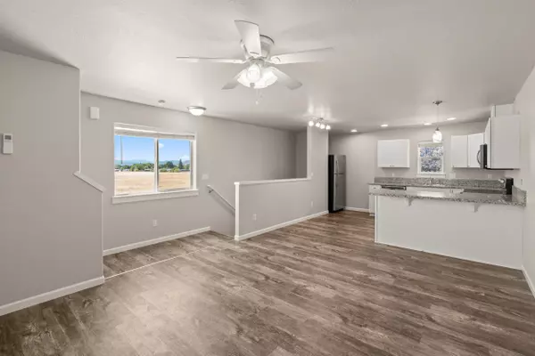 White City, OR 97503,7837 Jacqueline WAY