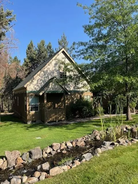 Klamath Falls, OR 97601,4667 Marsh Hawk DR