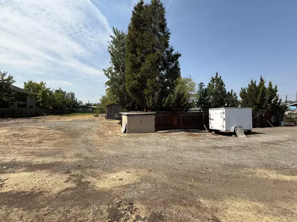 Medford, OR 97504,2076 Roberts RD #TL2000