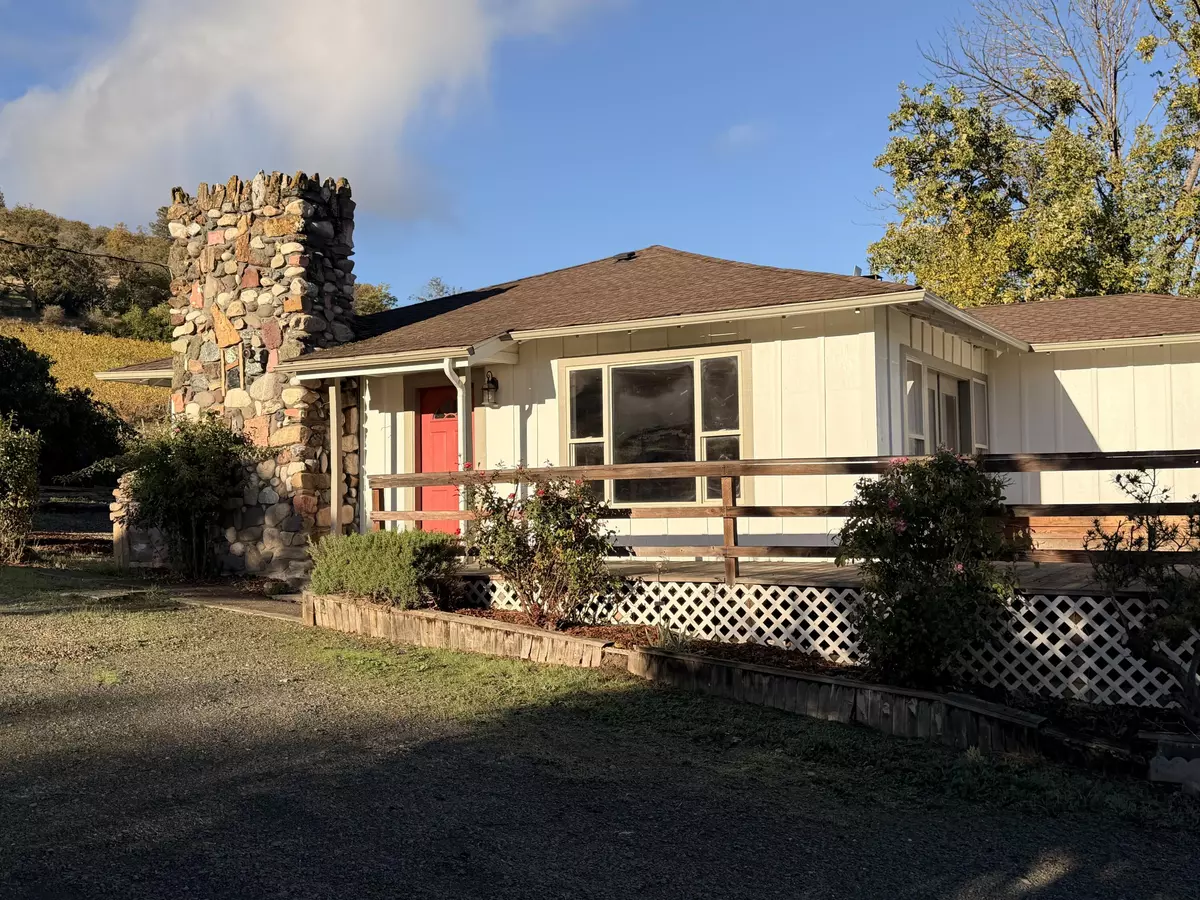 Talent, OR 97540,202 Pleasant View RD