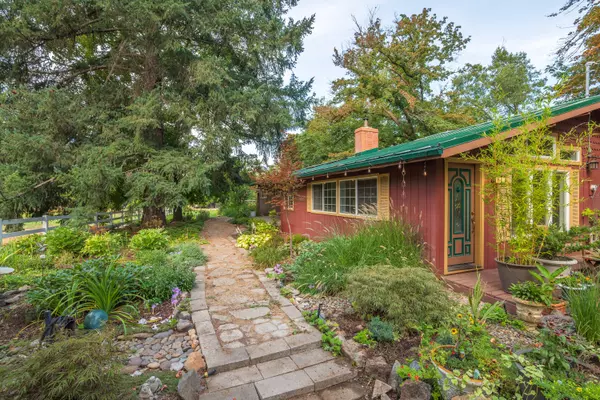 57 Matney LN, Rogue River, OR 97537