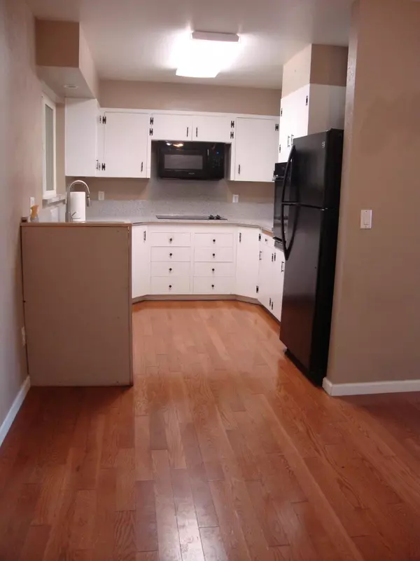 Grants Pass, OR 97526,1405 Laura CT