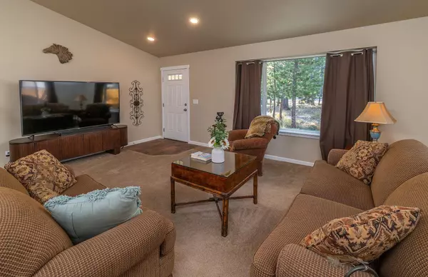 Bend, OR 97707,17316 Golden Eye DR