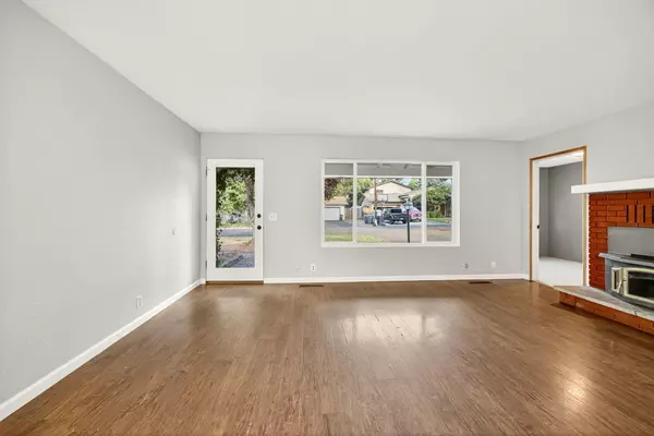 Jacksonville, OR 97530,630 Beverly WAY