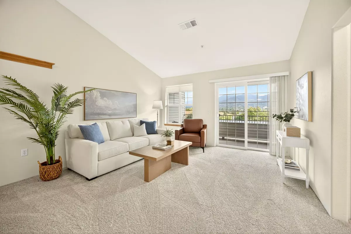 Ashland, OR 97520,945 Mountain Meadows CIR