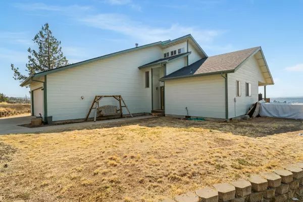 Madras, OR 97741,1925 Loucks RD