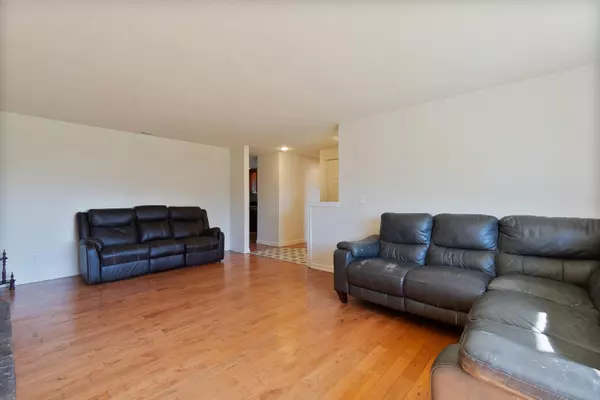 Prineville, OR 97754,873 West Hills RD