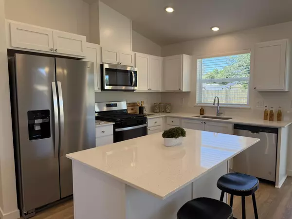 Madras, OR 97741,726 Rickenbacker RD