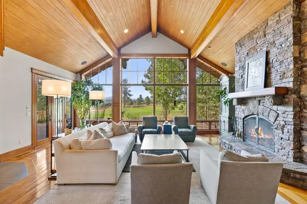 Bend, OR 97702,19375 Cayuse Crater CT