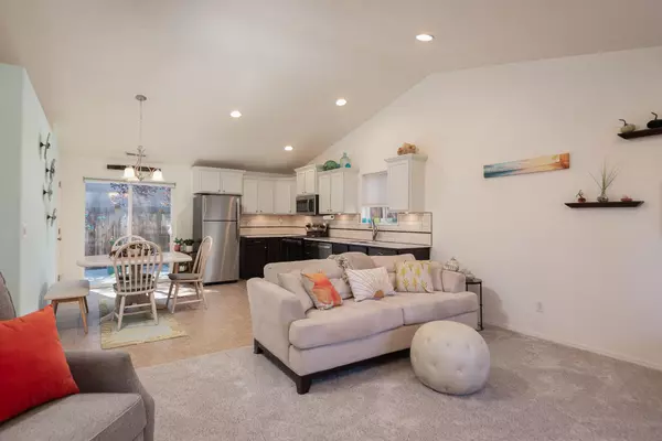 Bend, OR 97701,2807 Spring Water PL